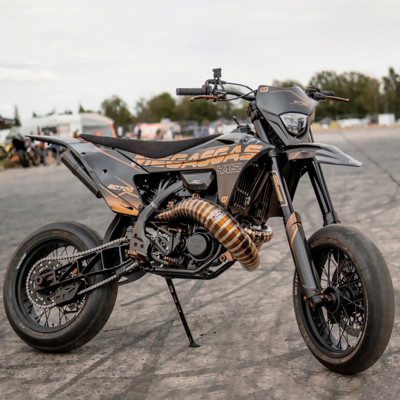 ‘Megasgas’ 700 cc two-stroke Supermoto