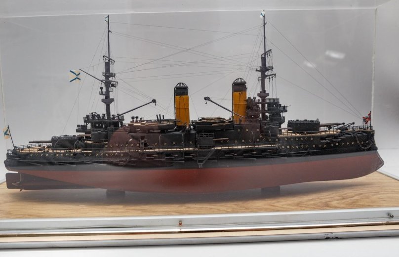 Броненосец Бородино звезда 1/350
