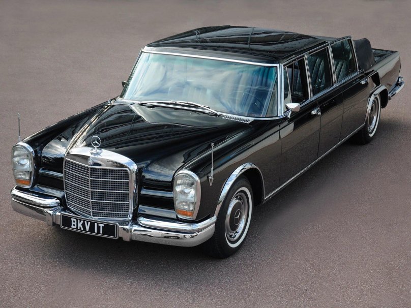 Mercedes-Benz 600 w100