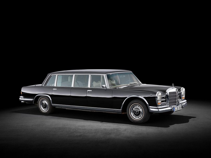 Mercedes 600 w100