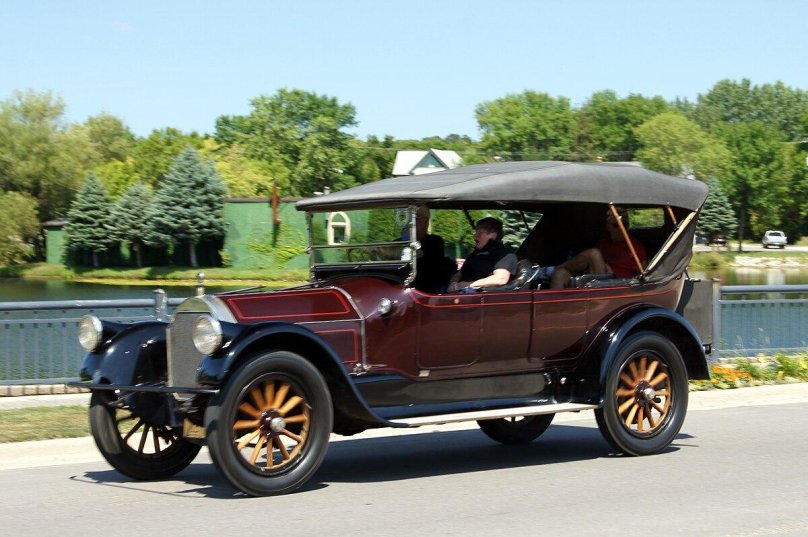 Pierce-arrow model 66