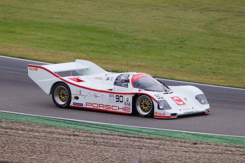 Porsche 962