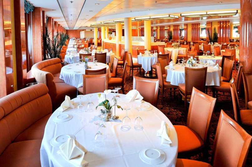 Круизный корабль "MSC Sinfonia"