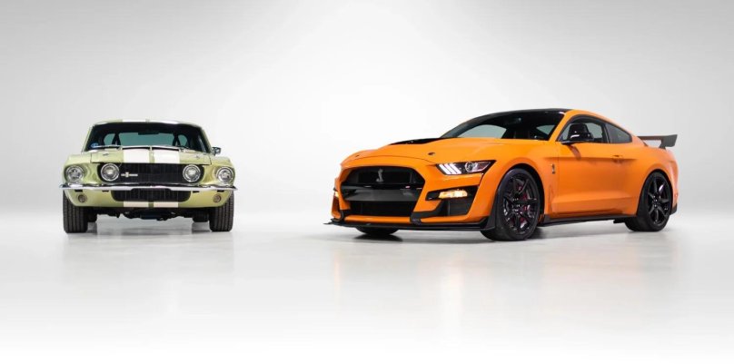 Ford Mustang Shelby gt500 оранжевый