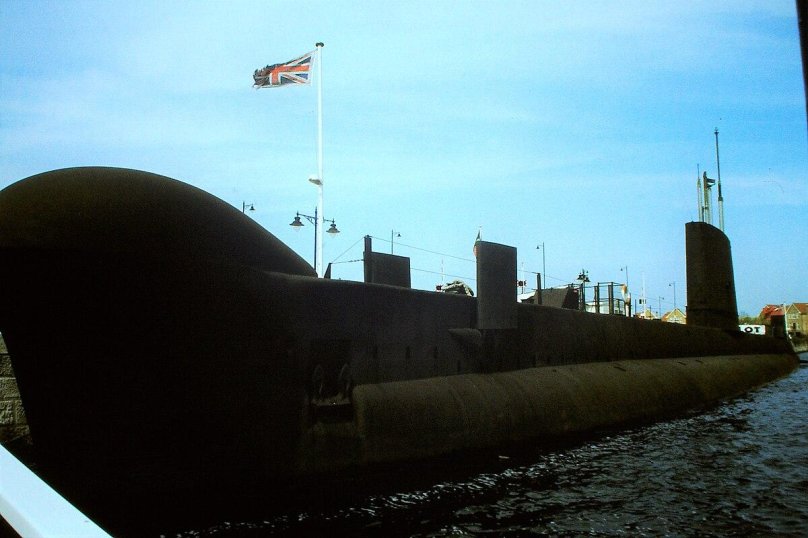 Подводная лодка Британия r 1 Chatham Dockyard