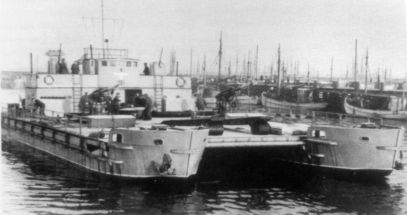 Десантная баржа Зибель