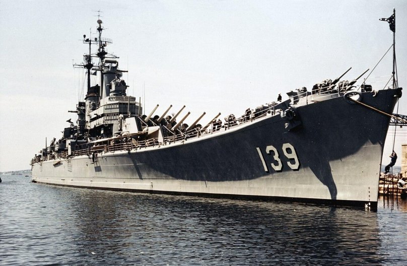 Крейсер USS Salem