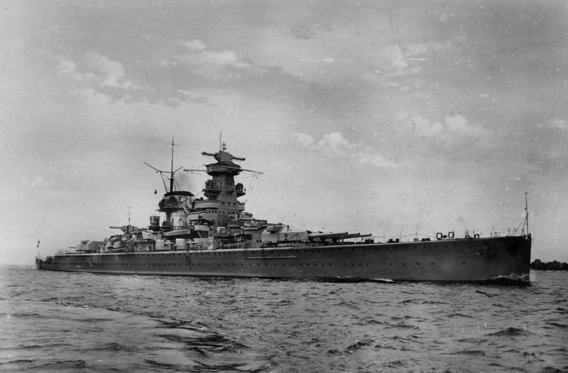 Тяжёлый крейсер Адмирал Шеер