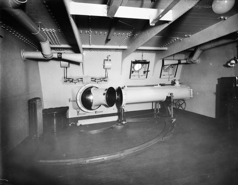 Торпедный аппарат на корабле