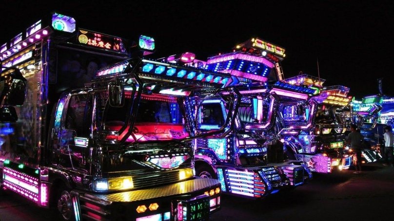 Декотора Япония Грузовики