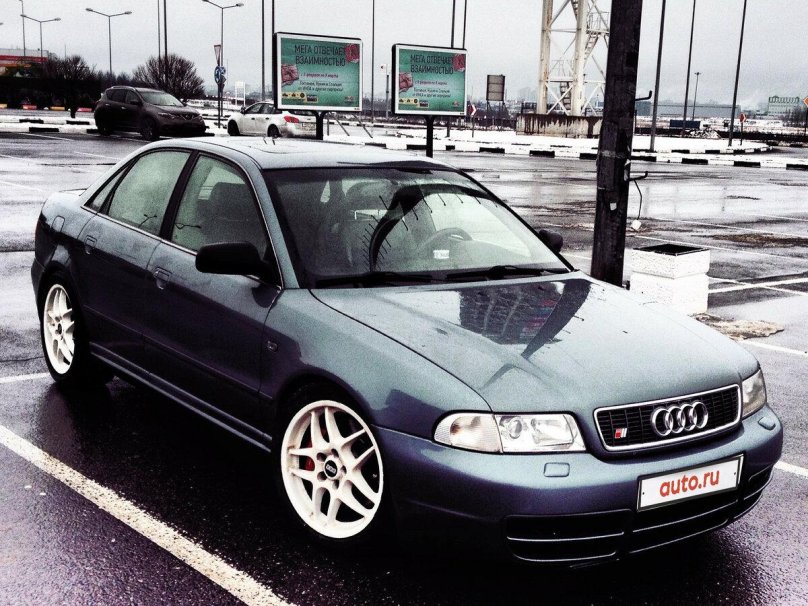 Ауди s4 1998 года