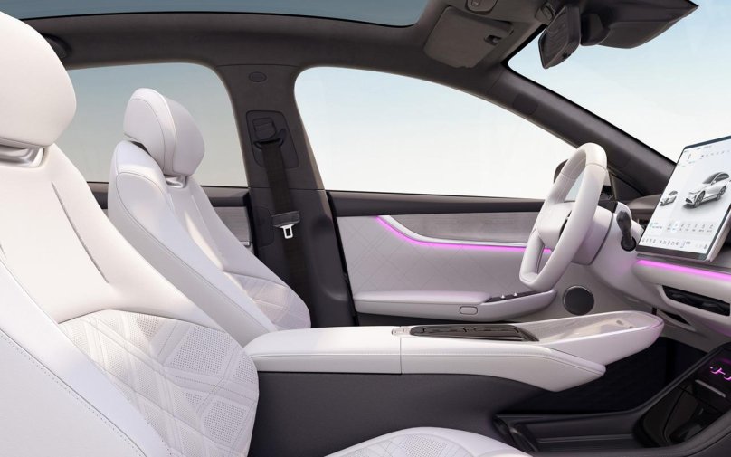 Changan Qiyuan q05 интерьер