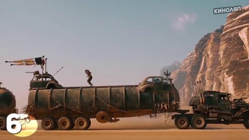 Боевая фура Мэд Макс