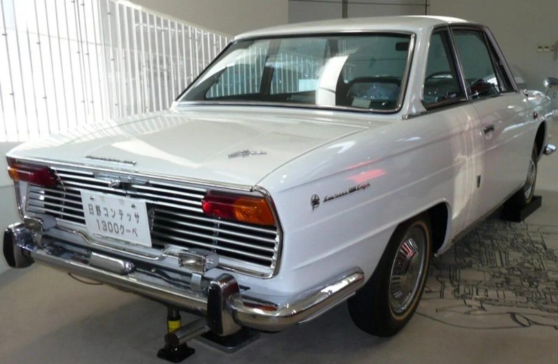 Хино Контесса