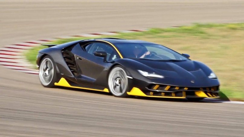 Спорткар Lamborghini Centenario