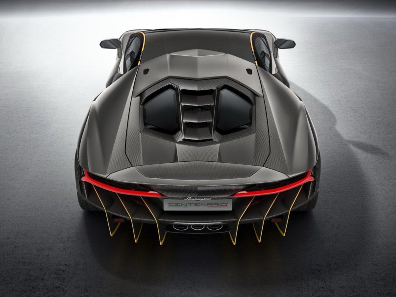 Спорткар Lamborghini Centenario