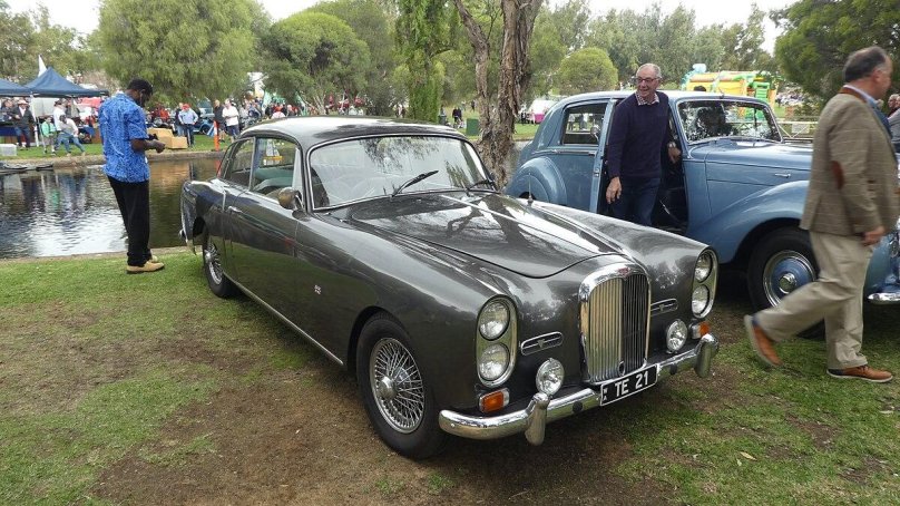 Alvis автомобиль te 21 Ржавый