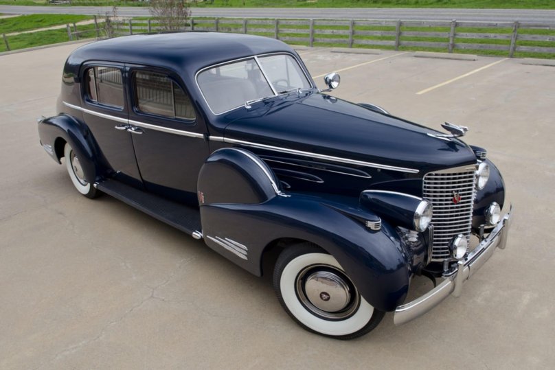 Cadillac v16 1938
