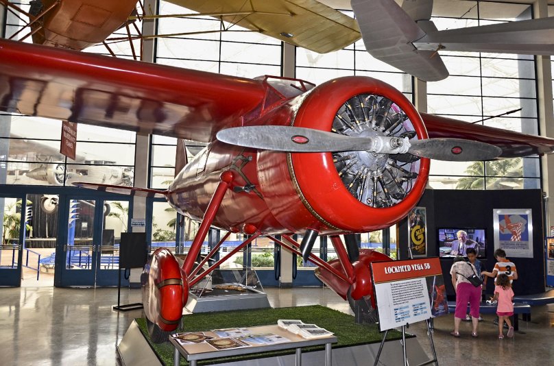 Локхид Вега 5b