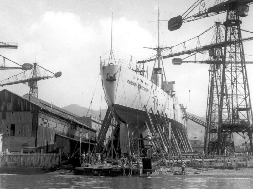 Крейсер Раймондо Монтекукколи