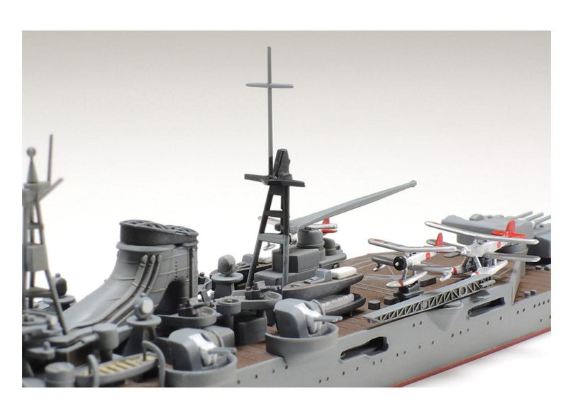 Tamiya 31359 IJN Light Cruiser Mogami 1:700