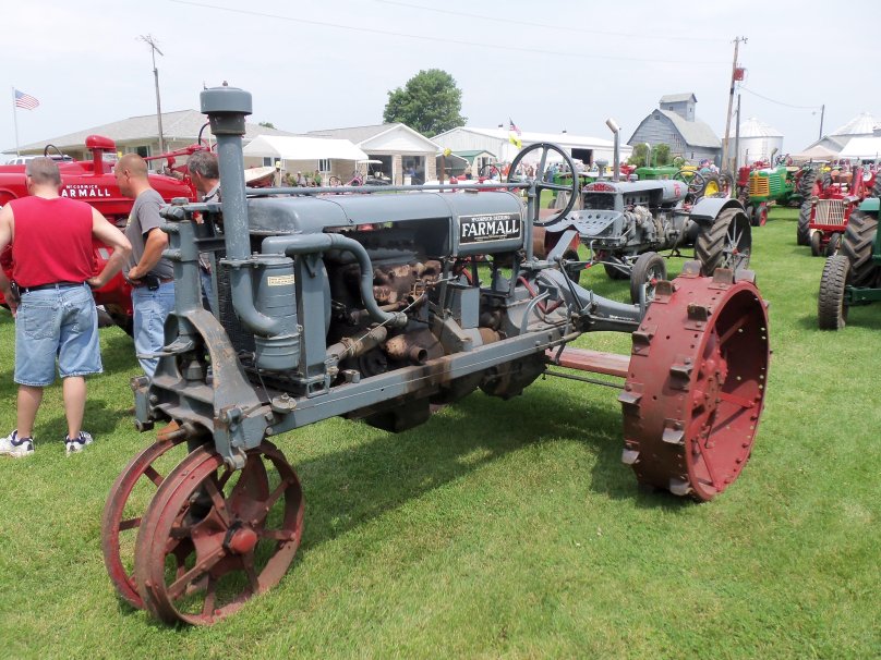 Farmall f-20