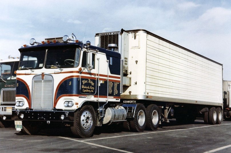 Тягач Kenworth k100e
