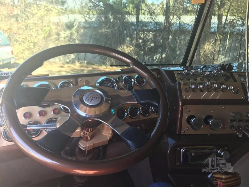 Kenworth k100e салон