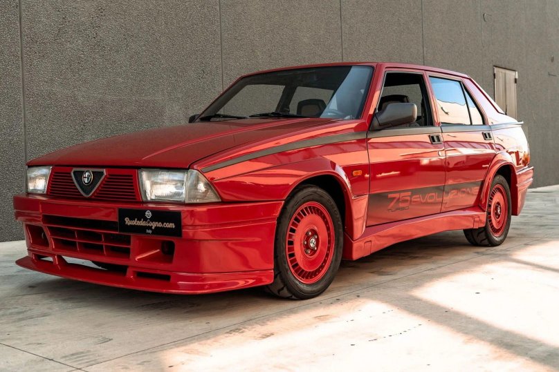 Alfa Romeo 75 Turbo