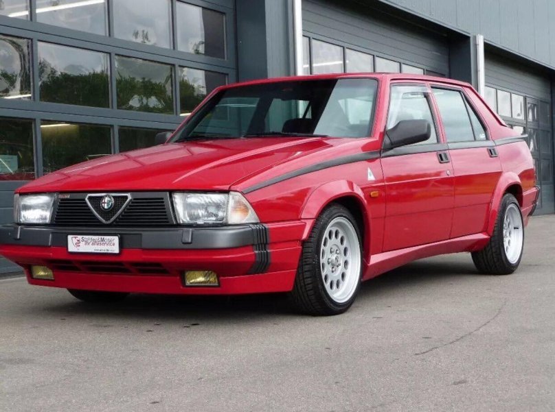 Alfa Romeo 75 3.0 v6
