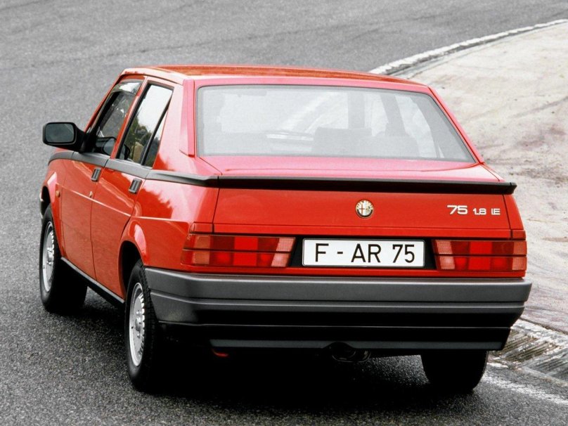 Alfa Romeo 75 1988