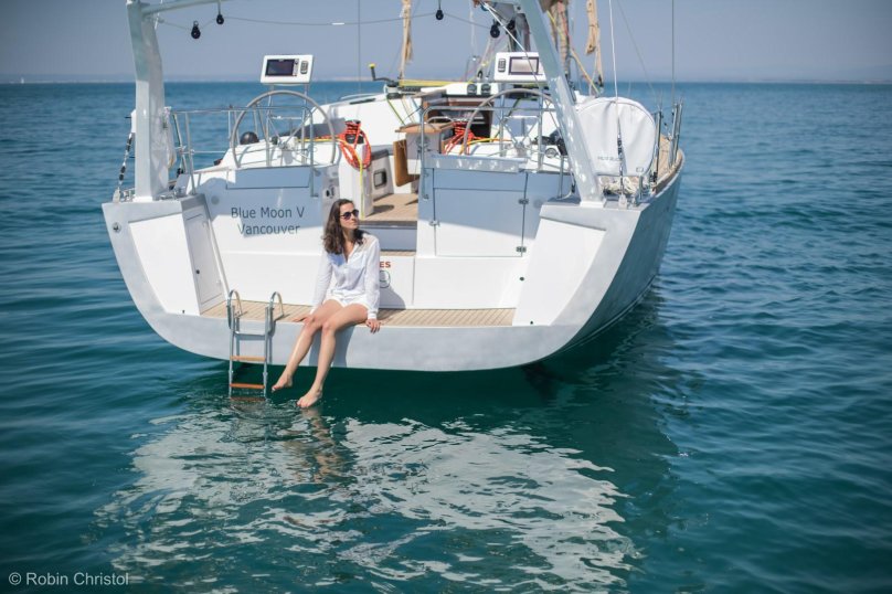 Яхта Allures 51.9