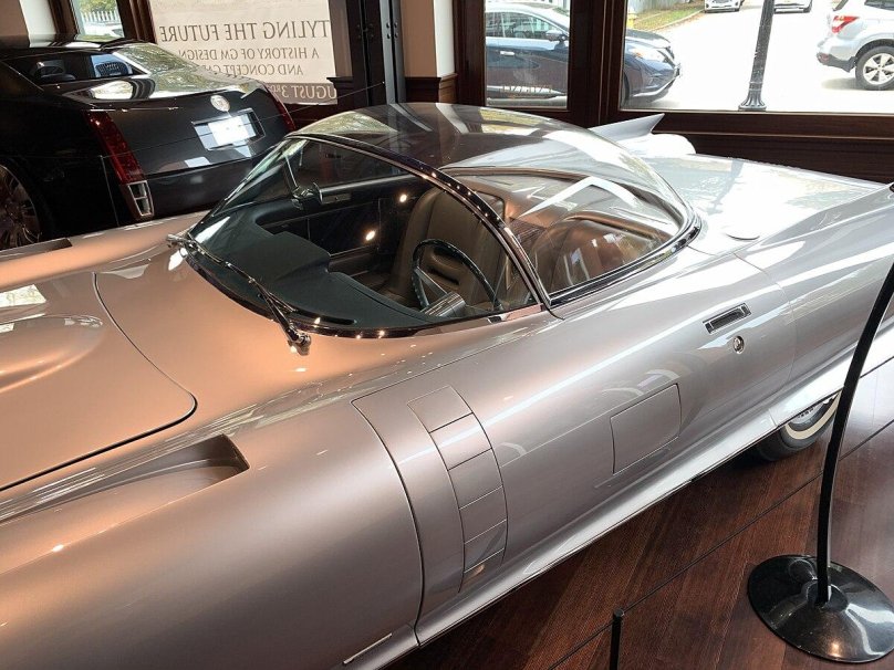 Кадиллак циклон х Эрл Стримлайн