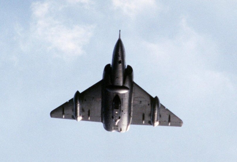 Самолет "Мираж" IV 01