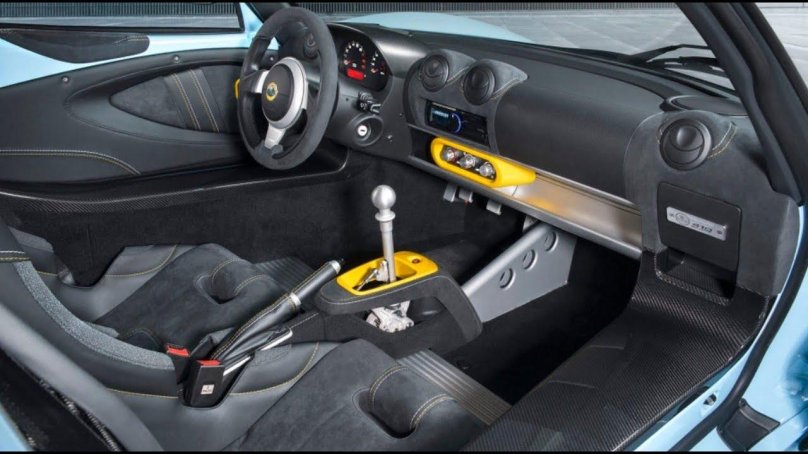 Lotus exige салон