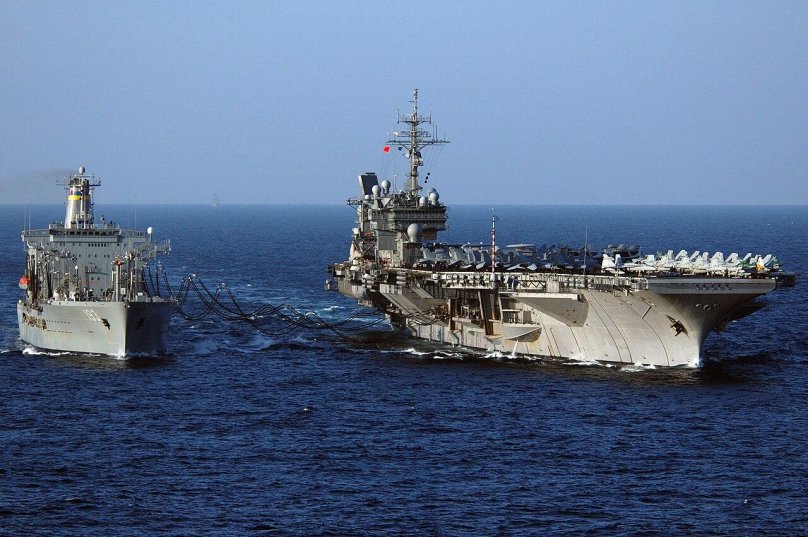 Авианосец Китти Хоук