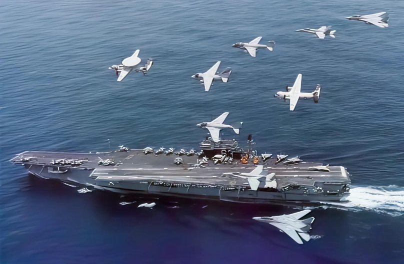 Палуба авианосца Китти Хок