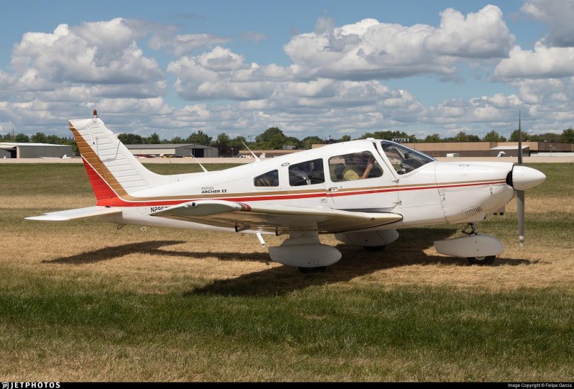 Самолет Пайпер Арчер