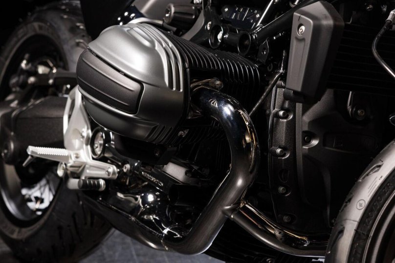 Мотоцикл 12 цилиндров БМВ