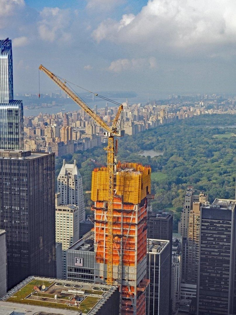 Башенный кран Либхер