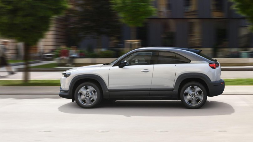 Электрическая Мазда mx30