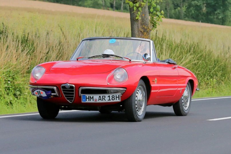 Alfa Romeo Spider Duetto