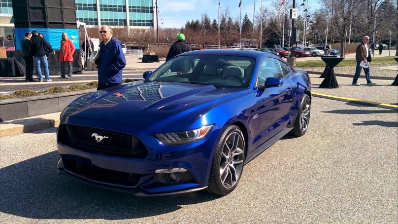 Ford Mustang 2015 Blue
