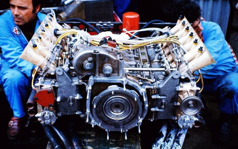 Alfa Romeo engine