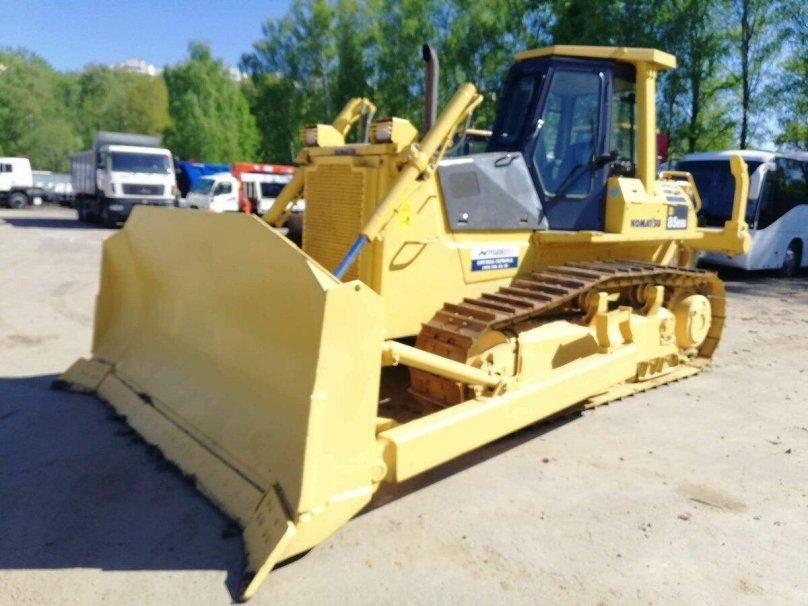 Бульдозер Komatsu d85ess-2a