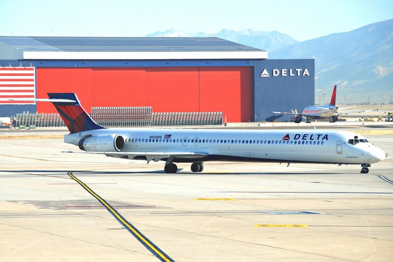 Макдоннелл Дуглас МД-90