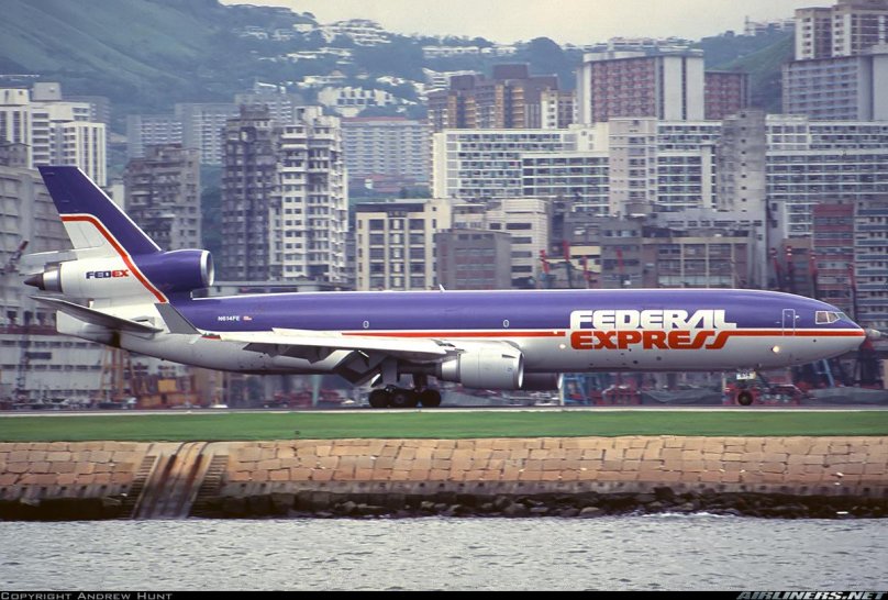 MCDONNELL Douglas большой