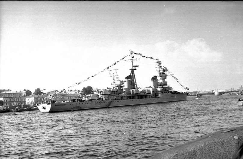 Крейсер комсомолец Балтийский флот