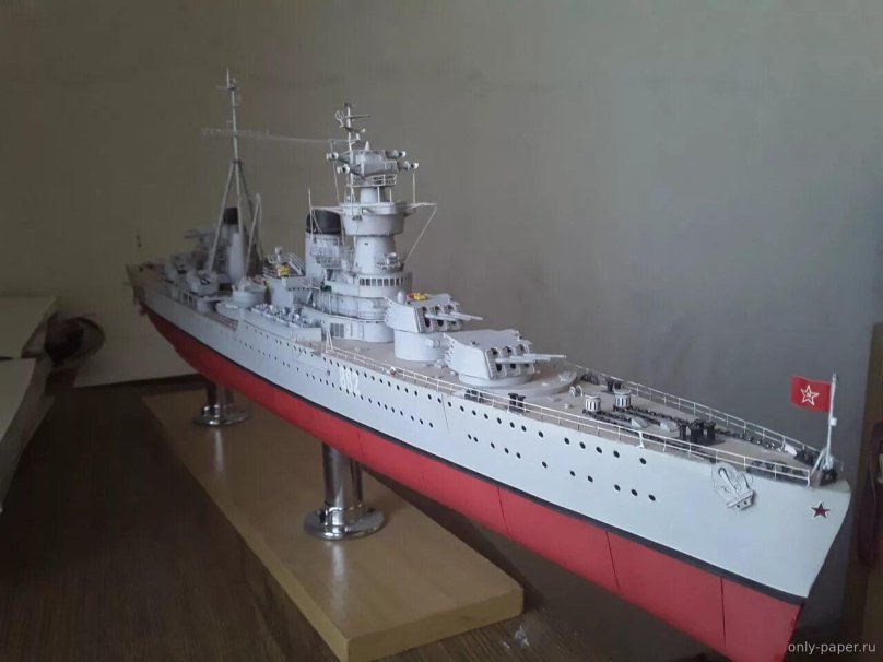 Крейсер Максим Горький модель