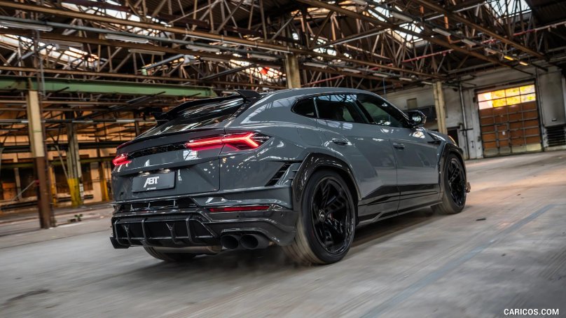 Black Lamborghini Urus ABT